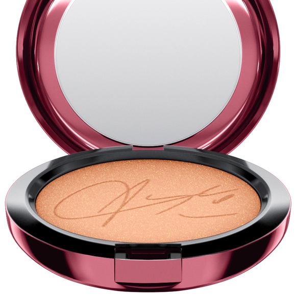 MAC x Aaliyah Baby Girl bronzing Powder - Picture 2 of 6